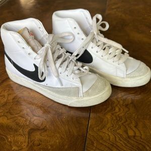 Nike Blazers women’s